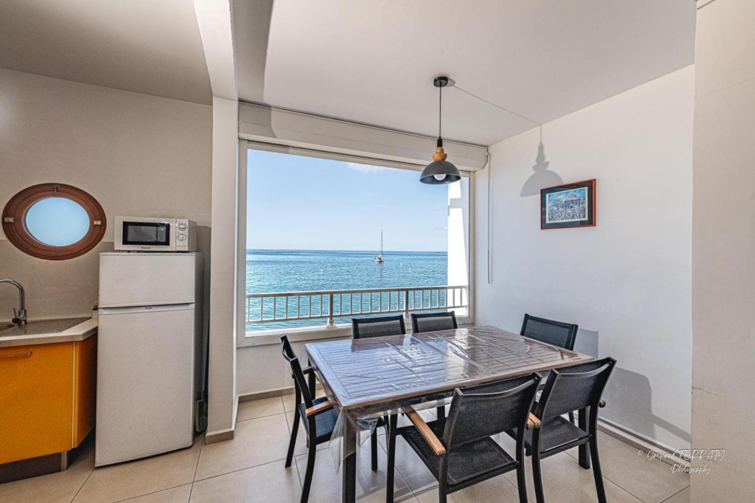Les Penates - Appt Vue Mer Proche Plage Saint-Pierre Екстер'єр фото